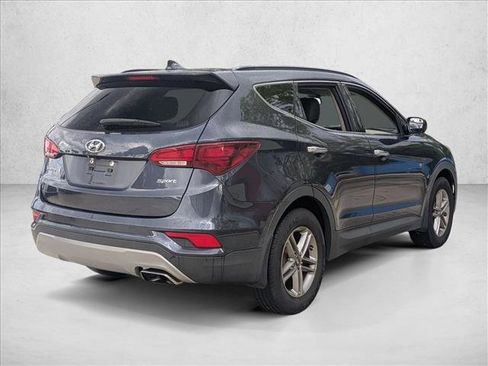 Used 2017 Hyundai Santa Fe Sport image 5