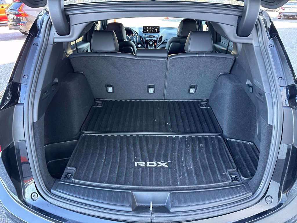 Used 2025 Acura RDX SH-AWD image 11