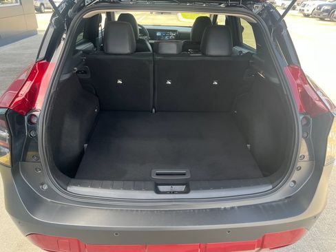 Certified 2025 Nissan Kicks SR FWD image 27