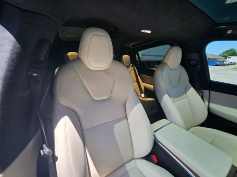 Used 2023 Tesla Model X AWD/4WD image 56