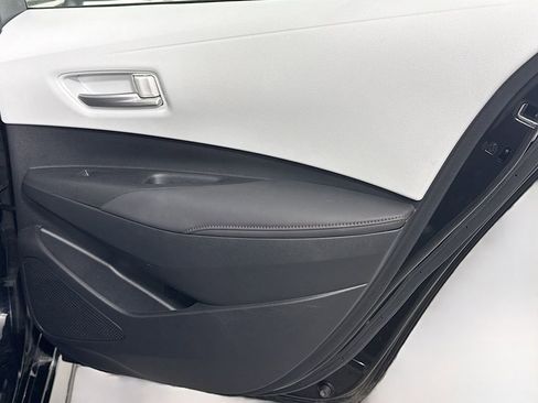 Used 2023 Toyota Corolla SE w/ Carpet Mat Package (TMS) FWD image 27