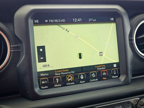 Used 2018 Jeep Wrangler Unlimited Sahara image 24