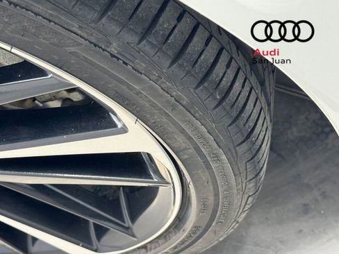 Used 2019 Toyota Camry XSE image 9