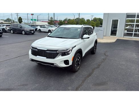Used 2026 Kia Seltos S AWD/4WD image 3