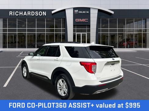 Used 2024 Ford Explorer XLT w/ Equipment Group 202A AWD/4WD image 3
