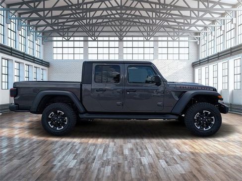 New 2025 Jeep Gladiator Rubicon w/ Convenience Group image 3