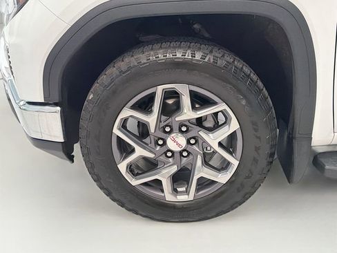 Used 2025 GMC Sierra 1500 SLT w/ SLT Premium Plus Package AWD/4WD image 26