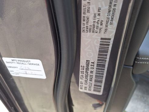 Used 2023 Jeep Grand Cherokee L Limited image 34