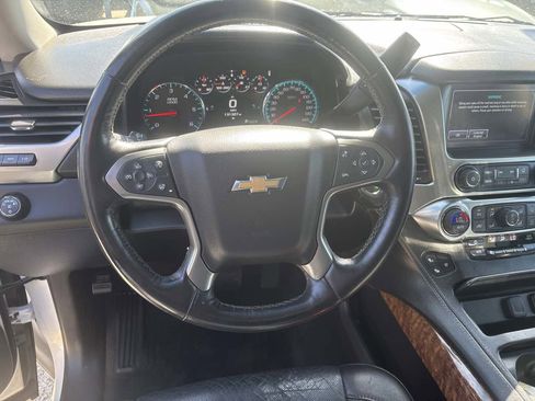 Used 2016 Chevrolet Suburban LTZ image 12