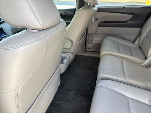 Used 2015 Honda Odyssey EX-L image 37