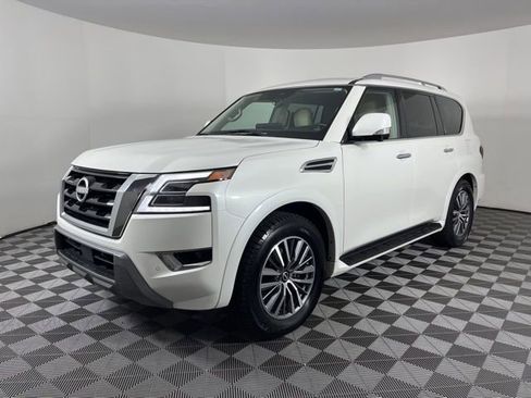 Used 2024 Nissan Armada SL RWD image 5