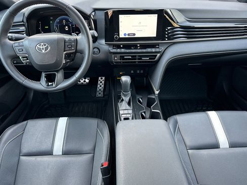 Certified 2025 Toyota Camry SE image 16