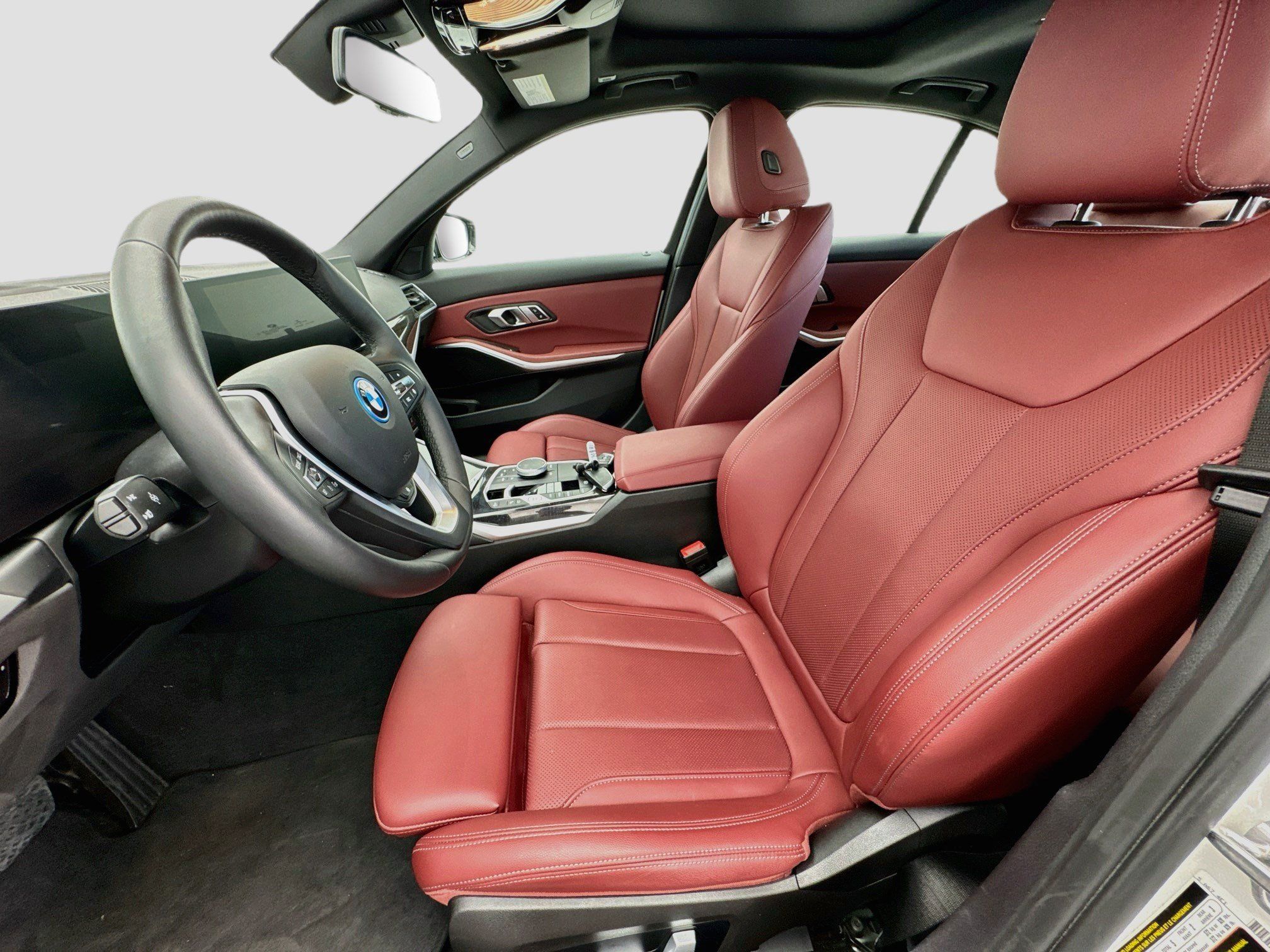 Used 2023 BMW 330e w/ Premium Package RWD image 13