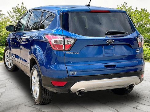 Used 2017 Ford Escape SE AWD/4WD image 4