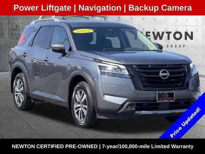 Used 2023 Nissan Pathfinder SL w/ Black Appearance Package