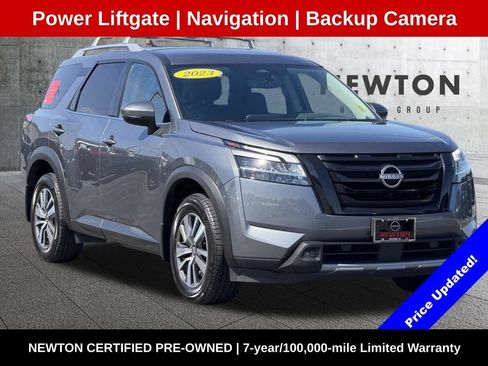 Used 2023 Nissan Pathfinder SL w/ Black Appearance Package FWD image 1