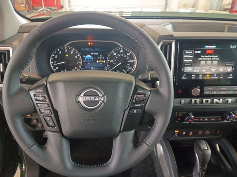 New 2026 Nissan Frontier SV w/ SV Convenience Package AWD/4WD image 11
