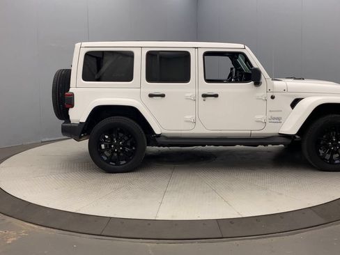 Used 2022 Jeep Wrangler Unlimited Sahara w/ Cold Weather Group AWD/4WD image 6