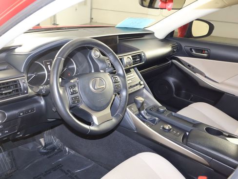 Used 2019 Lexus IS 300 w/ Premium Package image 2