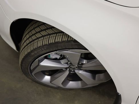 Used 2018 Honda Accord Touring image 40