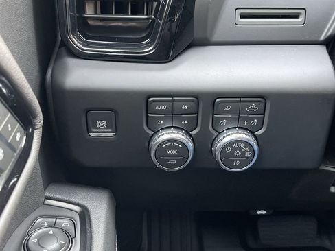 New 2026 GMC Sierra 3500 AT4 image 18