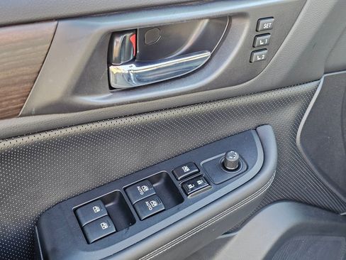 Used 2015 Subaru Legacy 3.6R Limited image 32