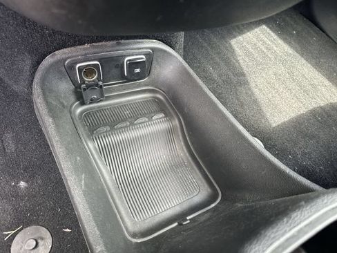 Used 2018 Chrysler Pacifica Limited w/ S Appearance Package FWD image 52