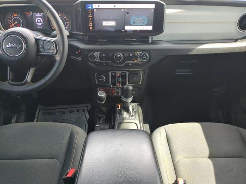 Used 2024 Jeep Wrangler Unlimited Sport AWD/4WD image 15