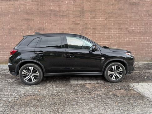 Used 2025 Mitsubishi Outlander Sport ES AWD/4WD image 31