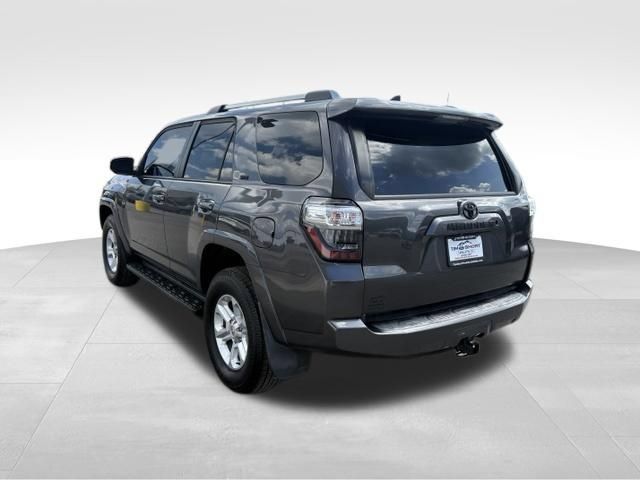 Used 2019 Toyota 4Runner SR5 AWD/4WD image 11