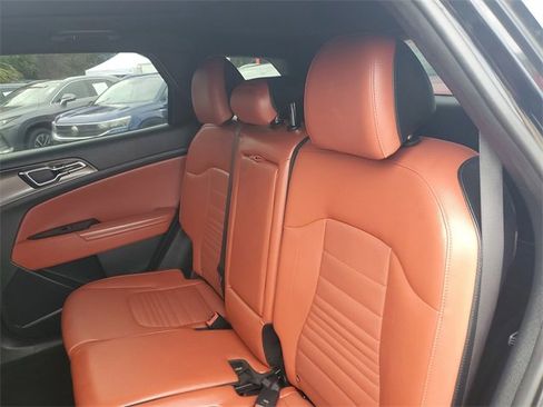 Used 2023 Kia Sportage SX image 12