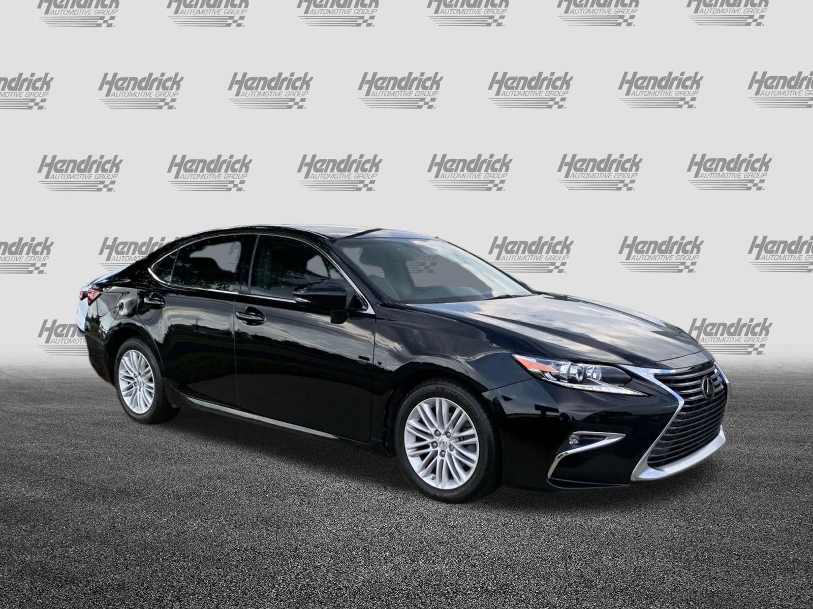 Used 2017 Lexus ES 350 w/ Premium Package FWD image 2