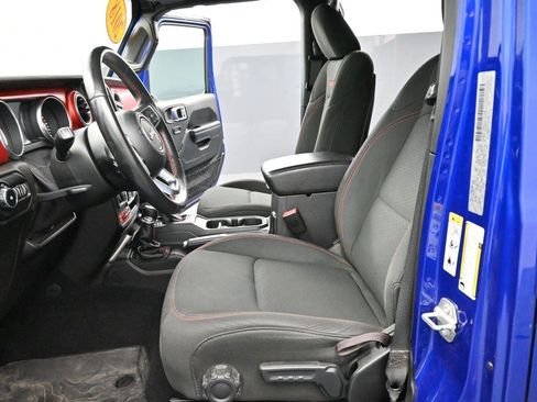 Used 2018 Jeep Wrangler Unlimited Rubicon AWD/4WD image 12