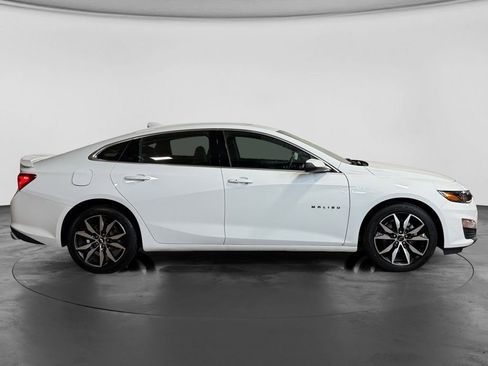 Used 2022 Chevrolet Malibu RS FWD image 3