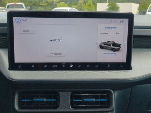 New 2025 Ford Maverick XLT w/ XLT Luxury Package image 19