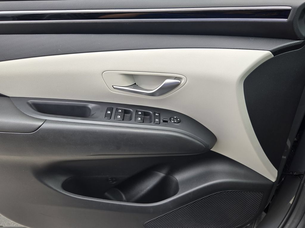 Certified 2024 Hyundai Tucson SE FWD image 27