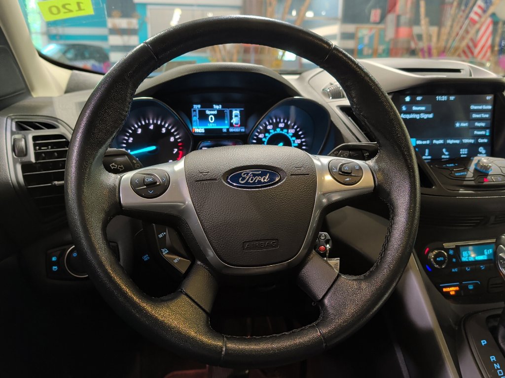 Used 2016 Ford Escape SE w/ SE Leather Comfort Package AWD/4WD image 2