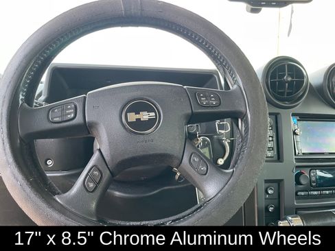 Used 2005 HUMMER H2 SUT w/ Preferred Equipment Group AWD/4WD image 15