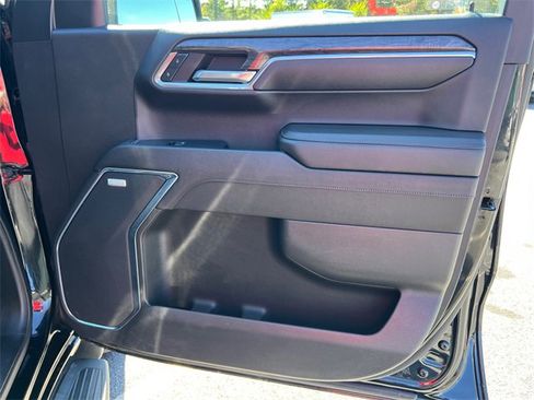 Used 2023 Chevrolet Silverado 1500 LTZ w/ LTZ Premium Package image 14