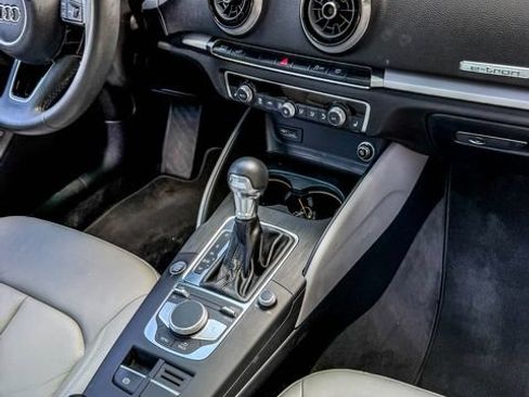 Used 2018 Audi A3 e-tron Premium FWD image 32