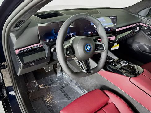 New 2026 BMW 550e xDrive AWD/4WD image 9