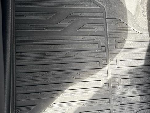 Used 2022 GMC Sierra 1500 Elevation image 18