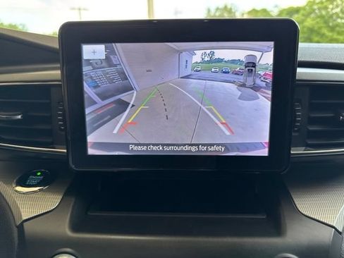 Used 2020 Ford Explorer XLT w/ Equipment Group 202A AWD/4WD image 19