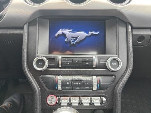 Used 2022 Ford Mustang GT w/ Equipment Group 301A RWD image 9