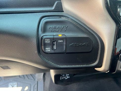 Used 2024 RAM 2500 Laramie AWD/4WD image 9