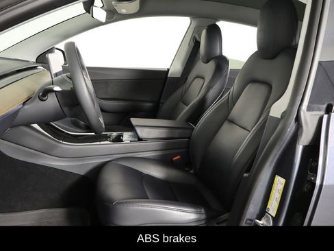 Used 2020 Tesla Model Y Long Range image 8