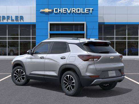 New 2026 Chevrolet TrailBlazer LT w/ Convenience Package AWD/4WD image 3