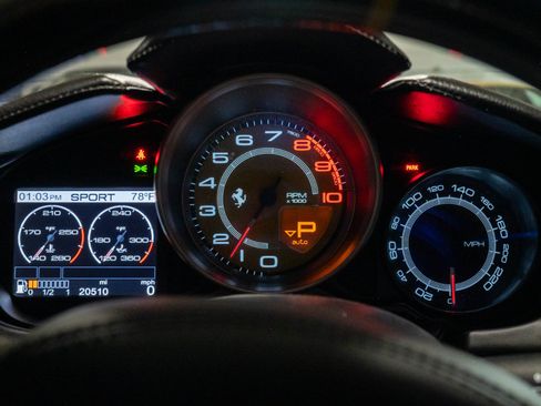 Used 2012 Ferrari California RWD image 9
