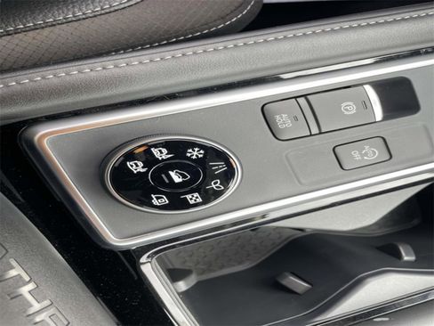 New 2025 Nissan Pathfinder SL image 30