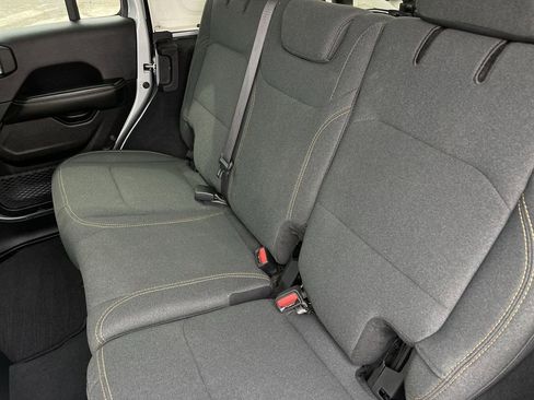 Used 2024 Jeep Wrangler Sahara image 23